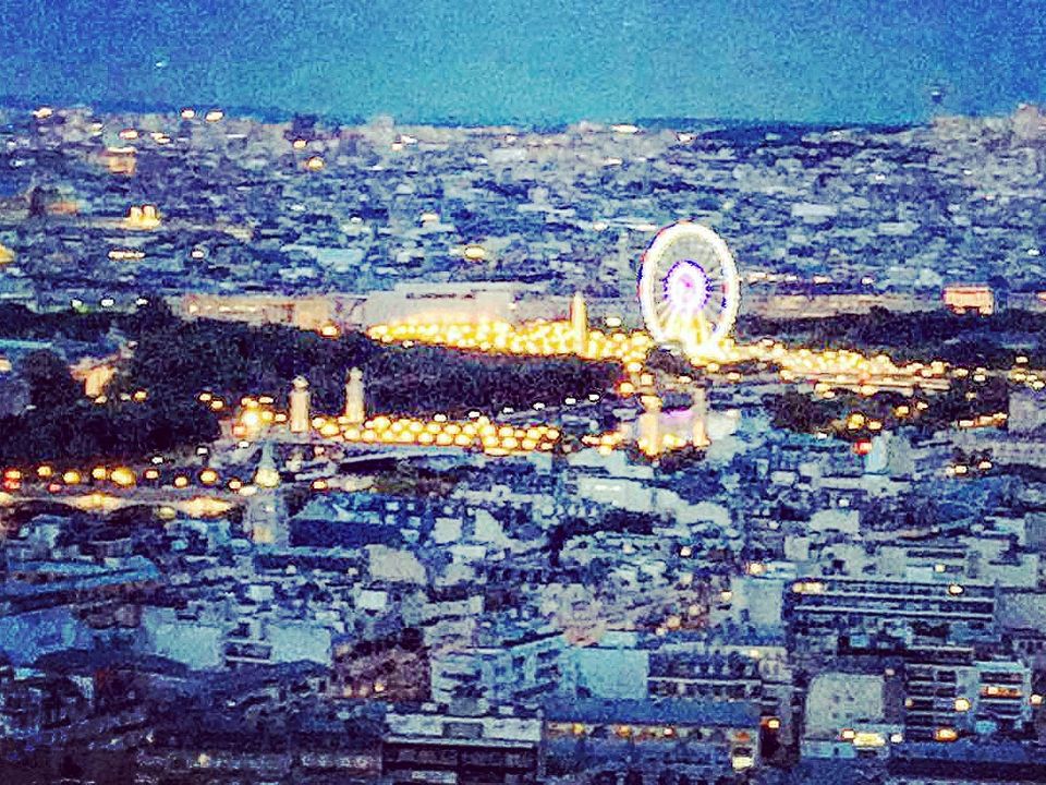 Photo of Eiffel Tower, Avenue Anatole France, Paris, France by laxmi shukla