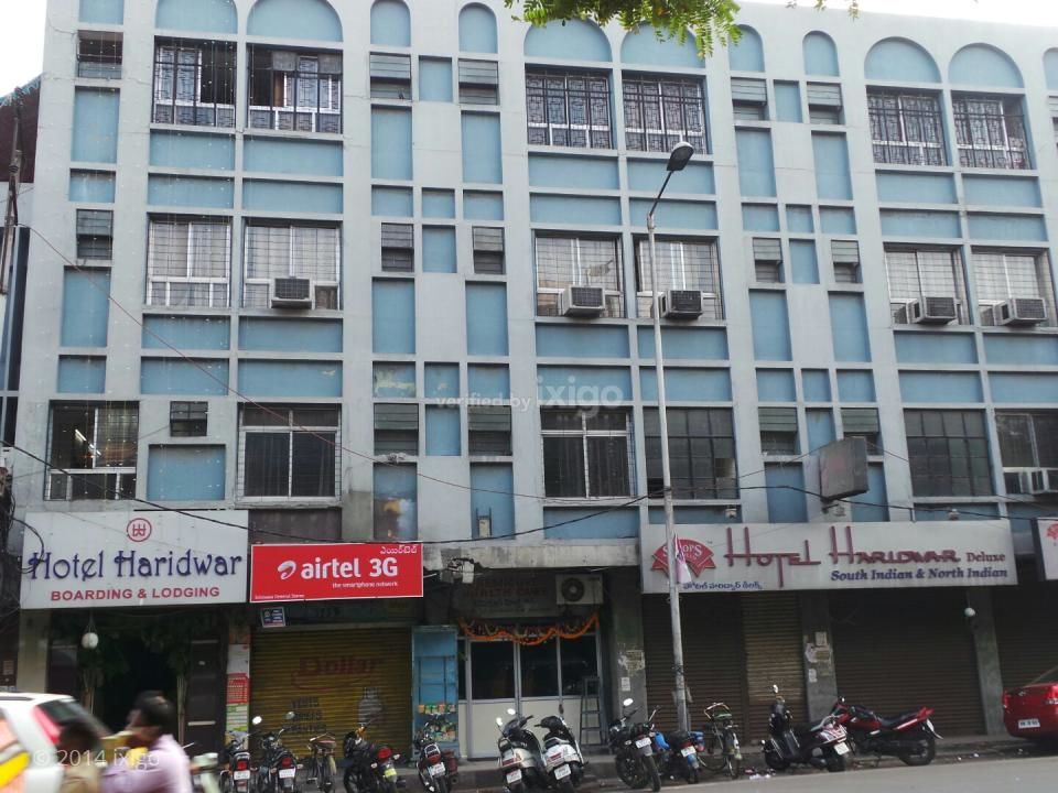 Photo of Hyderabad's Emporium 16/37 by Babloo kandala