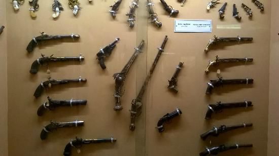 Photo of Hyderabad's Emporium 31/37 by Babloo kandala