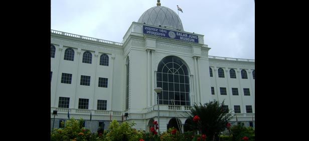 Photo of Hyderabad's Emporium 33/37 by Babloo kandala