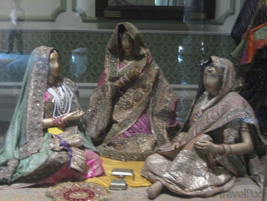 Photo of Hyderabad's Emporium 35/37 by Babloo kandala
