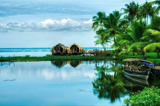 Photo of 10 Breathtakingly Beautiful Places in Kerala by Vinita kumari