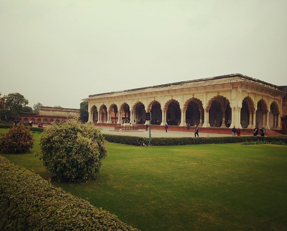 Photo of R e d Fort Road, Rakabganj, Agra, Uttar Pradesh, India by Pallavi Varun
