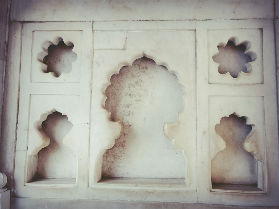 Photo of R e d Fort Road, Rakabganj, Agra, Uttar Pradesh, India by Pallavi Varun