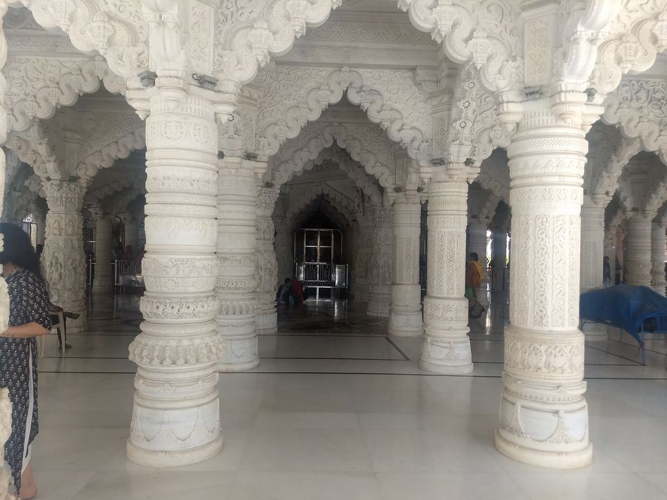 Photo of Whitest & most intricately carved temple you can see in India! by pd_live2travel