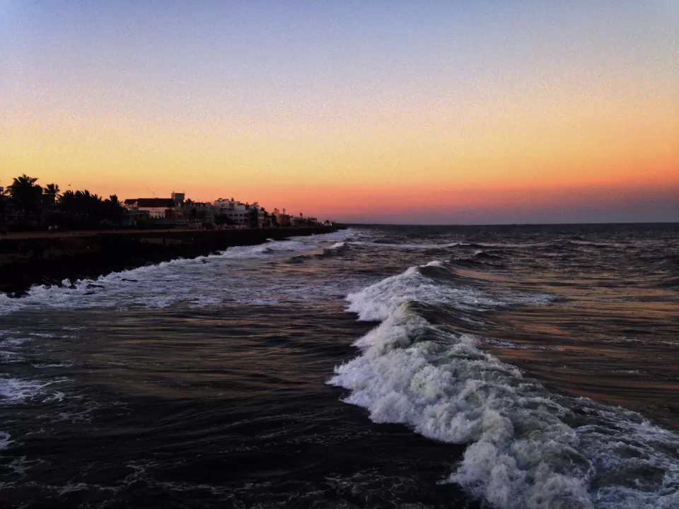 Photo of Rock Beach, White Town, Puducherry, India by Vimal Kumar