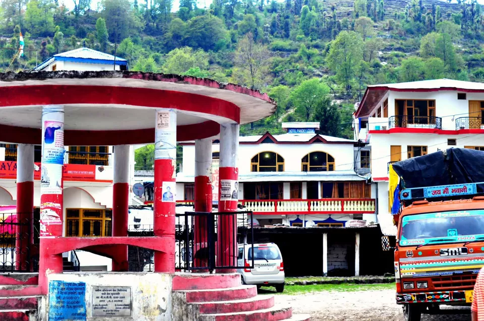 Photo of Munsiyari, distt. Pithoragarh by Rajendra Makharia