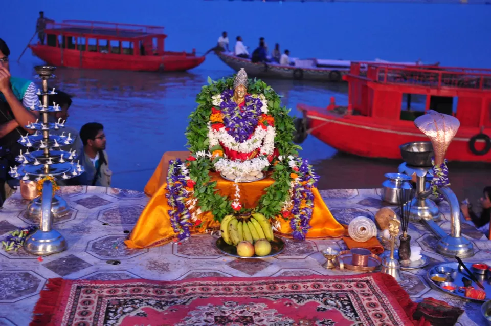 Photo of Varanasi by Rajendra Makharia