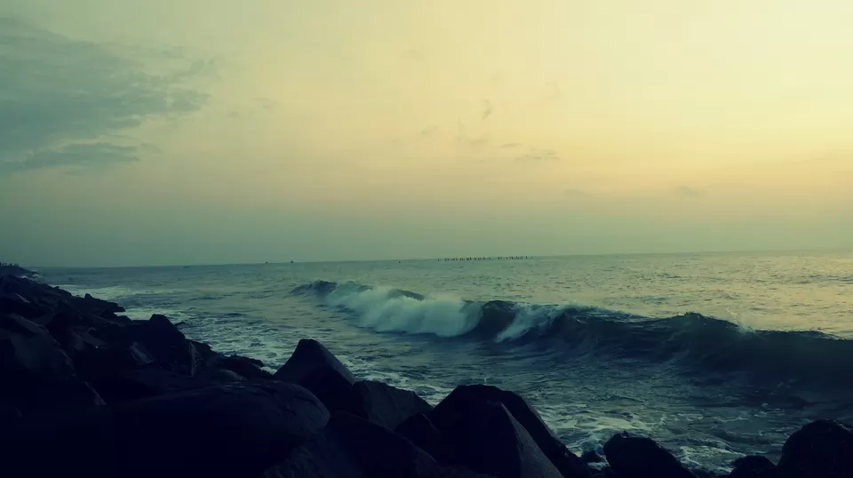 Photo of Promenade Beach, White Town, Pondicherry, Puducherry, India by Srijani Banerjee