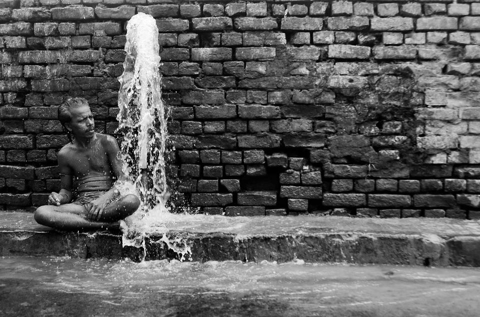 Photo of Folks on The Road : Calcutta in Monochrome 4/34 by Paushali Majumder
