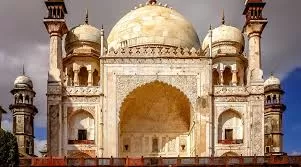 Photo of Bibi ka Maqbara Road, Jaibhim Nagar, Aurangabad, Maharashtra, India by Glory Jena