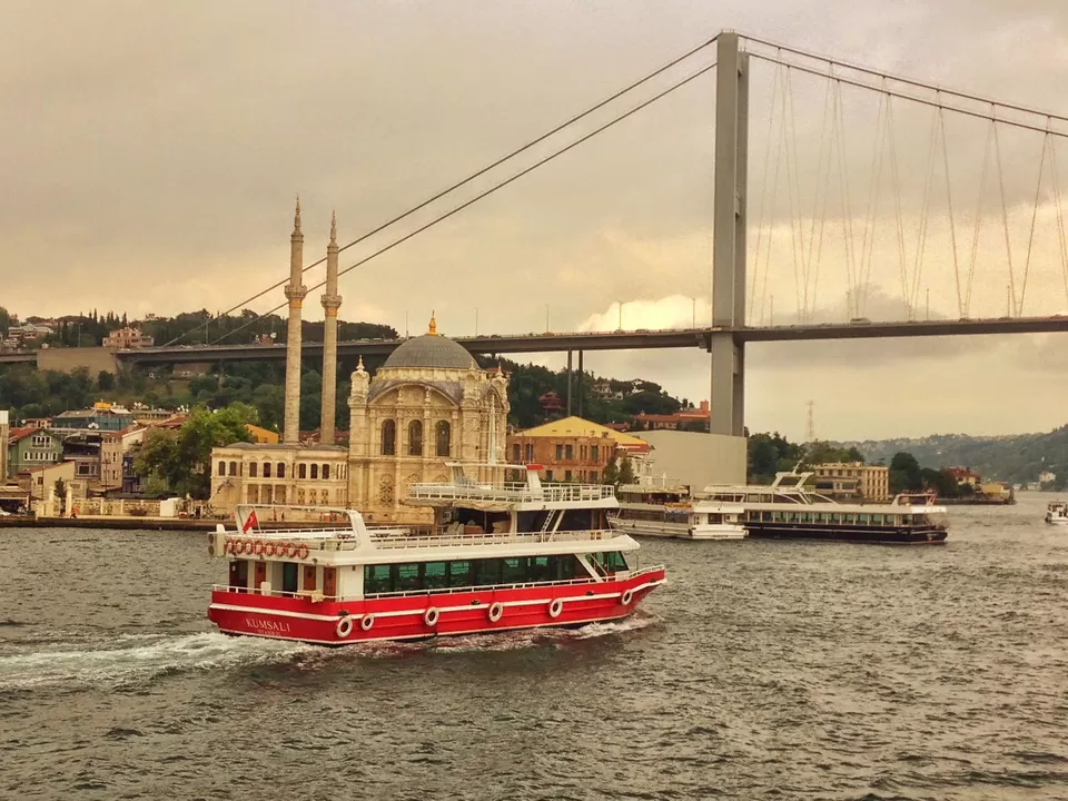 Photo of Eminönü Boğaz Şehir Hatları İskelesi, Ragıp Gümüşpala Caddesi, İstanbul, Türkiye by Erol Utgun