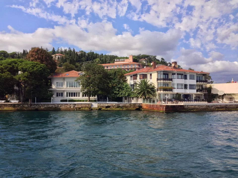 Photo of Eminönü Boğaz Şehir Hatları İskelesi, Ragıp Gümüşpala Caddesi, İstanbul, Türkiye by Erol Utgun