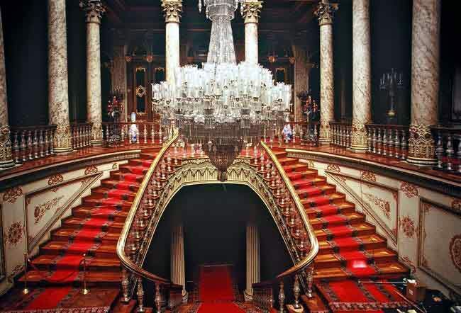 Photo of Dolmabahçe Palace, Istanbul, Turkey by Erol Utgun