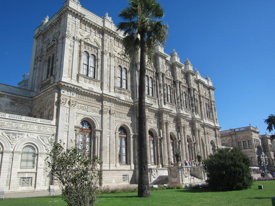 Photo of Dolmabahçe Palace, Istanbul, Turkey by Erol Utgun