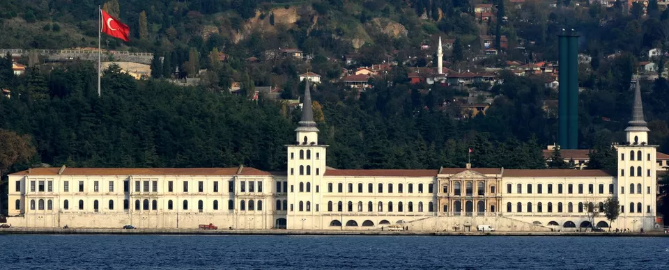 Photo of Eminönü Boğaz Şehir Hatları İskelesi, Ragıp Gümüşpala Caddesi, İstanbul, Türkiye by Erol Utgun