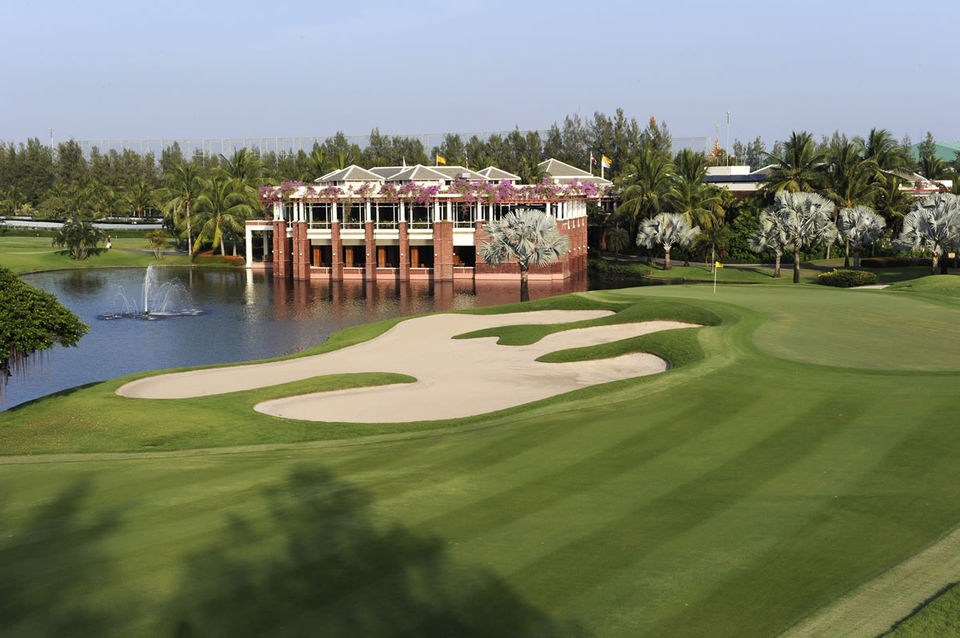 Photo of Golfing in Bangkok 4/6 by Brightsun Travel