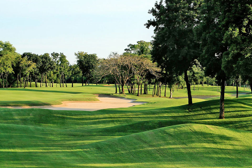 Photo of Golfing in Bangkok 5/6 by Brightsun Travel