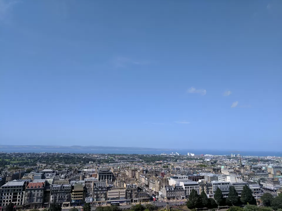 Photo of Edinburgh, United Kingdom by Radhika Newar