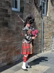 Photo of Edinburgh, United Kingdom by Radhika Newar