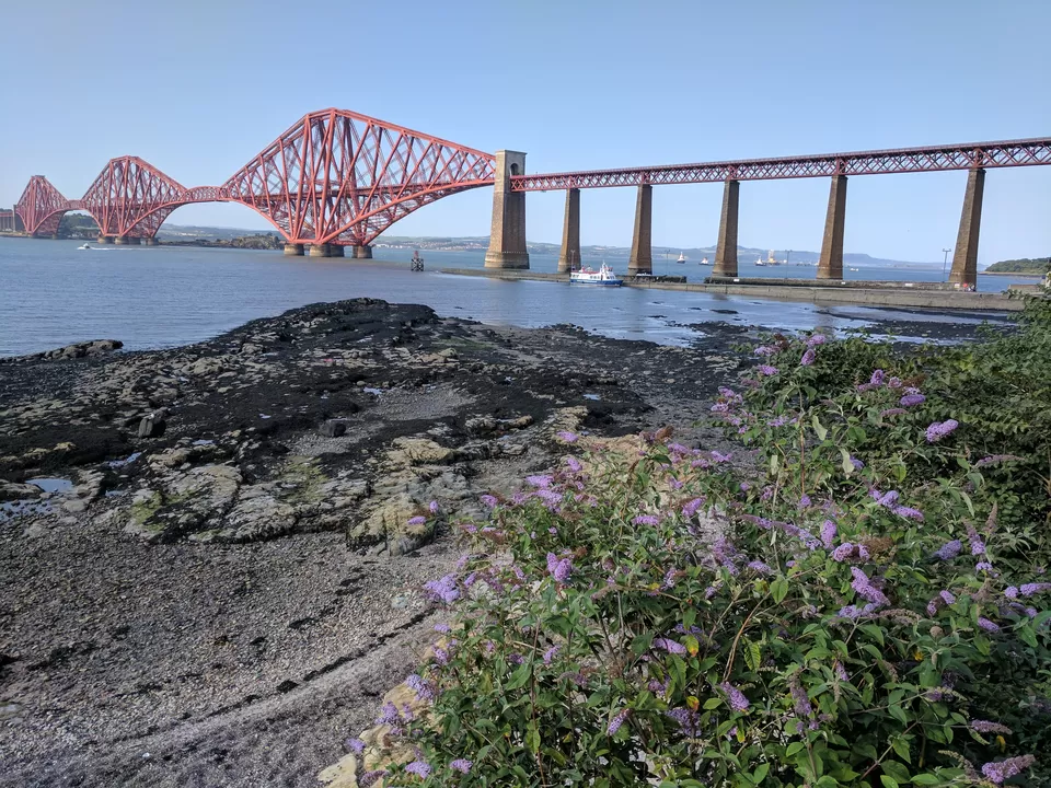 Photo of Edinburgh, United Kingdom by Radhika Newar