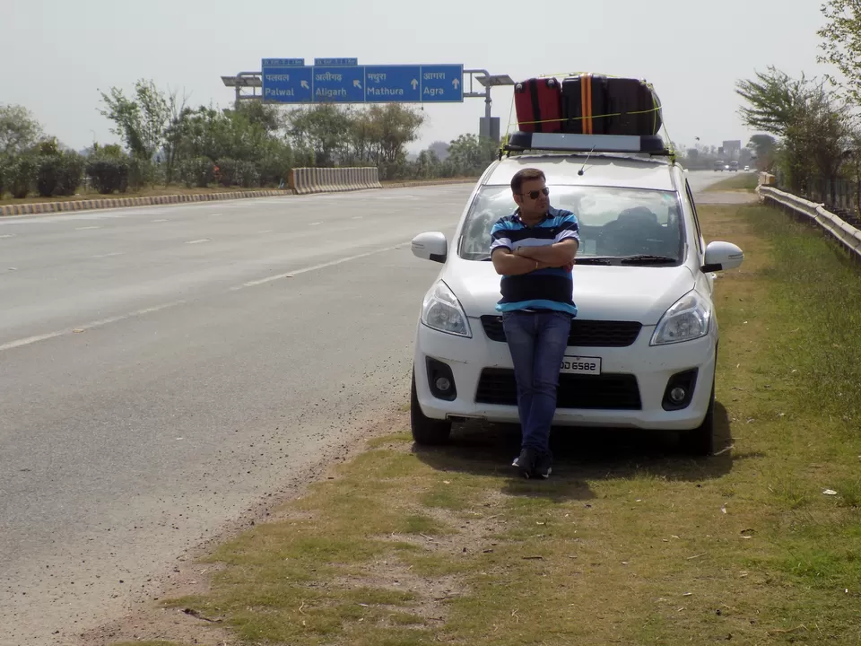 Photo of Yamuna Expressway, E Block, Sector 6, Noida, Uttar Pradesh, India by Rohit Basotia