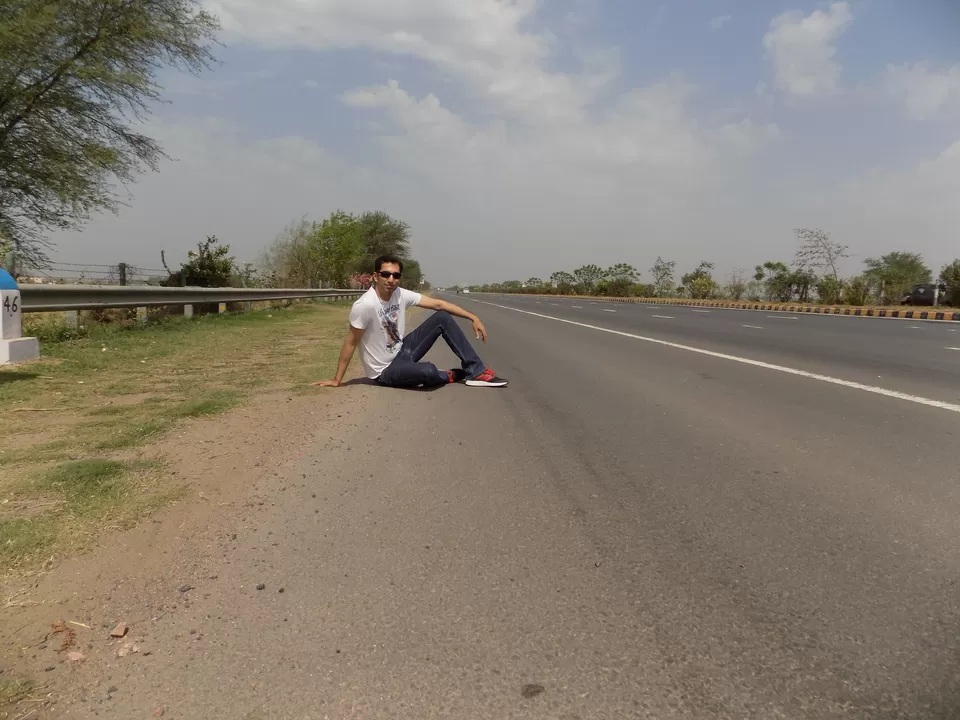 Photo of Yamuna Expressway, E Block, Sector 6, Noida, Uttar Pradesh, India by Rohit Basotia