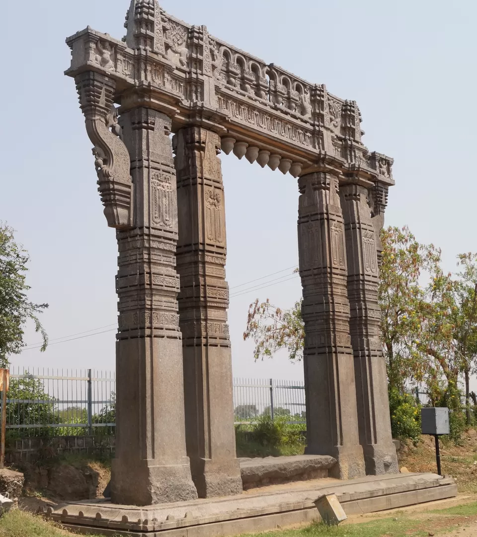 Photo of Warangal Fort, Mathwada, Warangal, Telangana, India by Siva Prakash Rayachoti