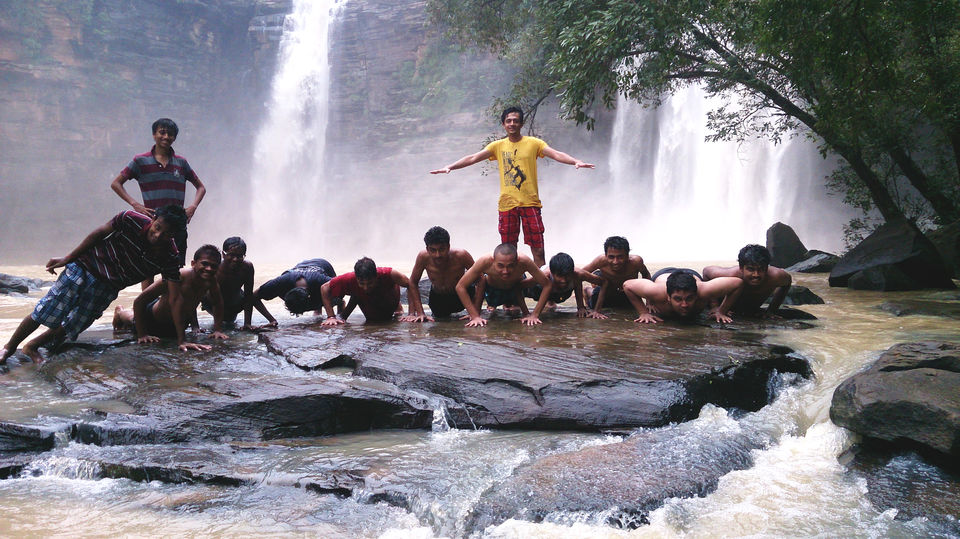 safari water park lakhaniya dari