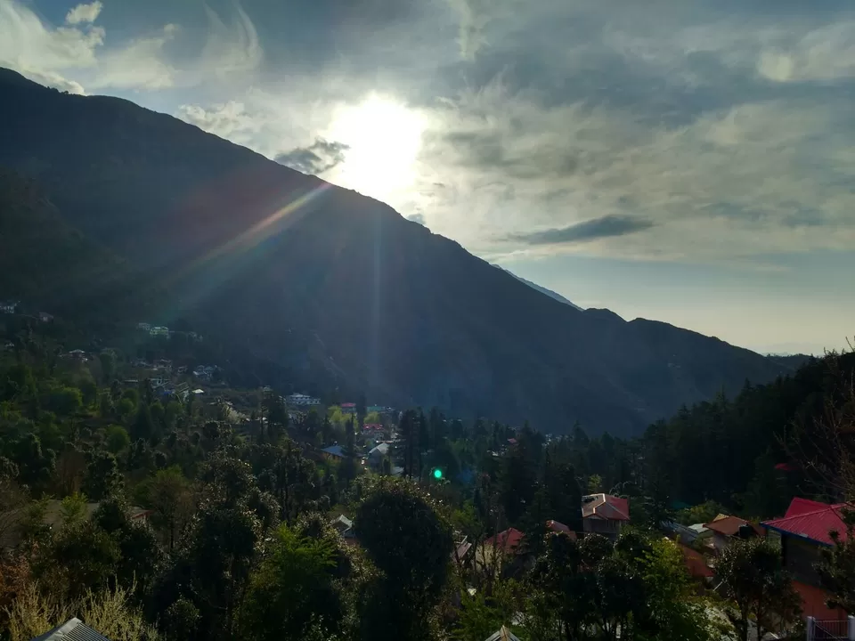 Photo of Trail to Triund Hill from Main Square, Dharamkot, Dharamshala, Himachal Pradesh, India by Pankhuri Agarwal