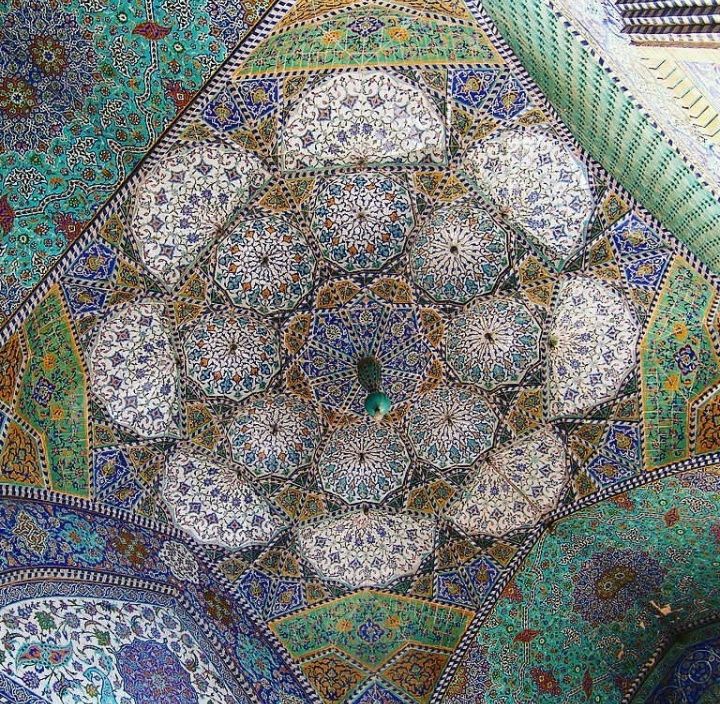 Photo of Sheikh Lotfollah Mosque, Isfahan, Isfahan Province, Iran by Shinjini Majumder