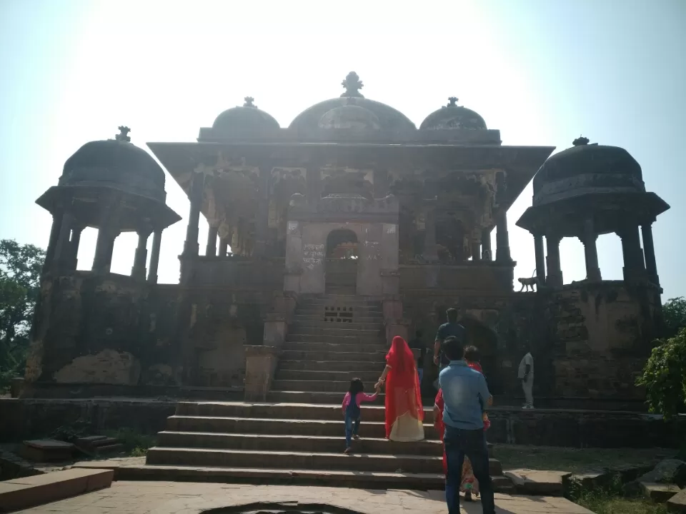 Photo of Ranthambore Fort Road, Ranthambhore Fort, Rajasthan, India by Koustav Biswas
