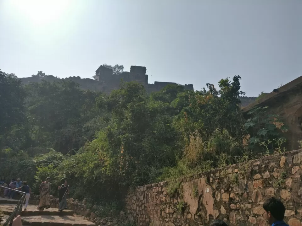 Photo of Ranthambore Fort Road, Ranthambhore Fort, Rajasthan, India by Koustav Biswas