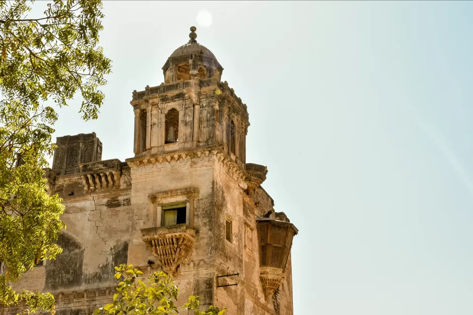 Photo of Aaina Mahal Palace, Old Dhatia Falia, Bhuj, Gujarat, India by Koustav Biswas