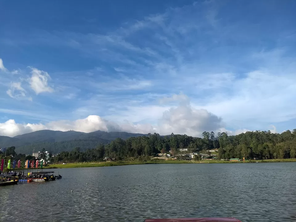 Photo of Lake Gregory, Nuwara Eliya, Sri Lanka by Shanky Kalra