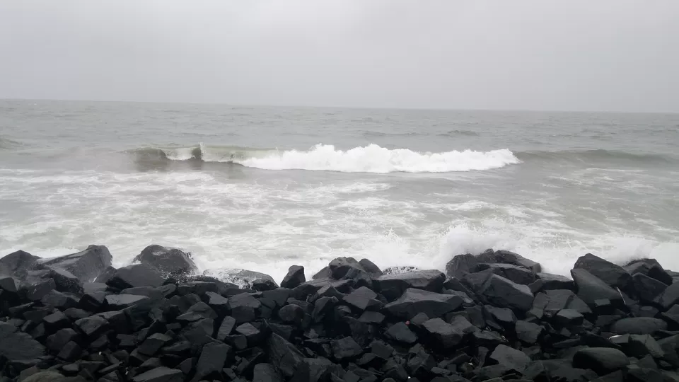 Photo of Rock Beach, White Town, Puducherry, India by Komal Narsinghani
