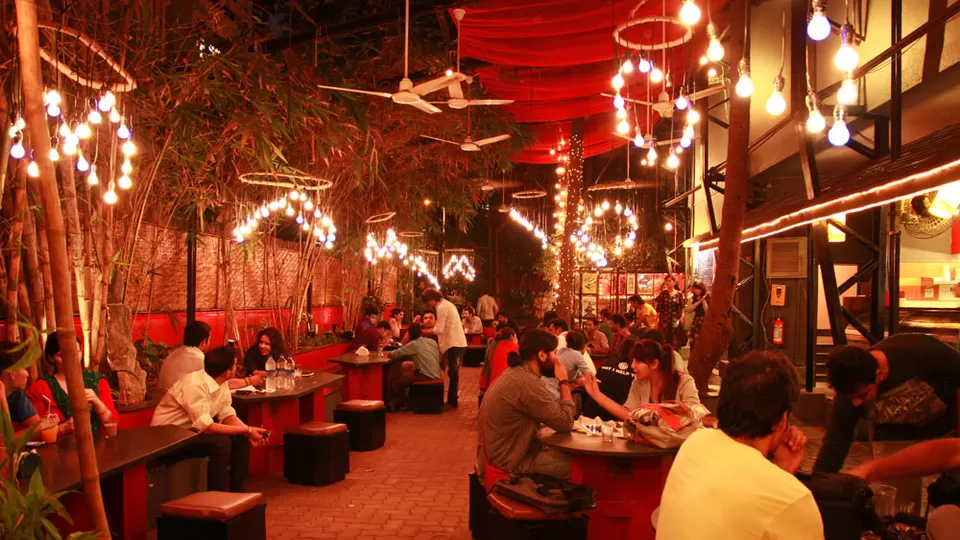 Photo of 6 romantic restaurants/bars in Mumbai that won't leave you broke by Saumitra Shinde