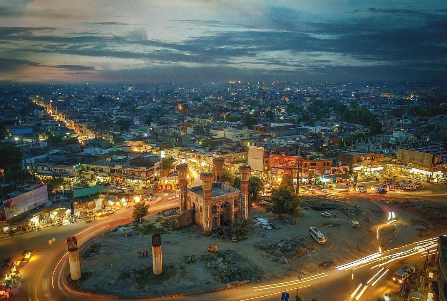 Photo of Here are 9 Instagram handles from Pakistan you need to follow right away! by Saumitra Shinde