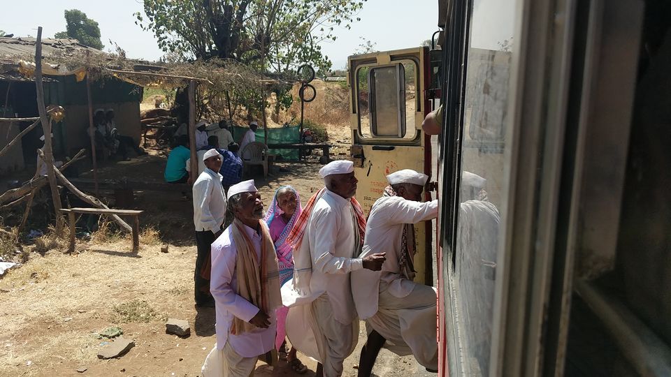 Photo of 24 Hours in the Highlands of Maharashtra - A Photo Story 2/8 by Saumitra Shinde