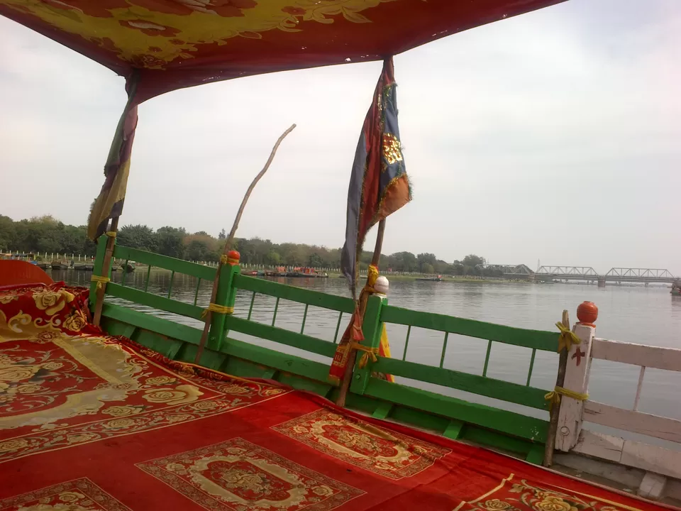 Photo of Yamuna River, Mathura by pragyac90