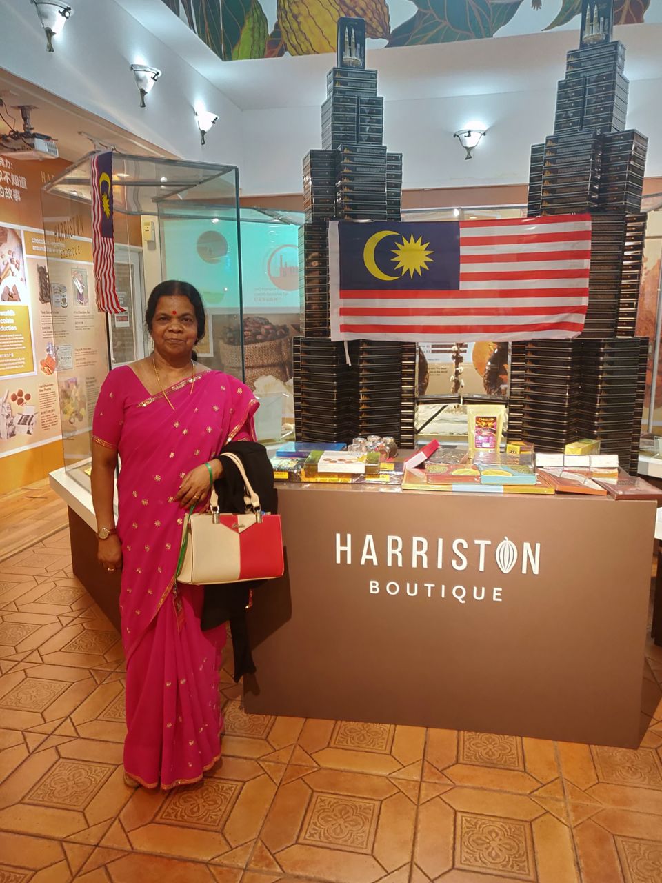 Photo of Explore Malaysia in a "royal" and an "infinite" way (budget friendly!) by Pooja Bhasin