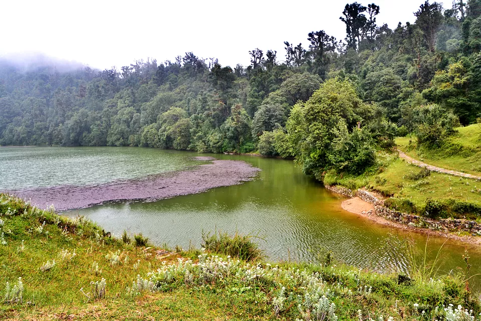Photo of Deoria Tal, Rudraprayag, Uttarakhand, India by Tanvi Asthana