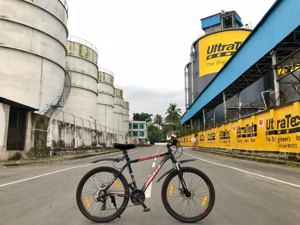Photo of Kochi Port, Willingdon Island, Kochi, Kerala, India by Ravi (Man On Wheels)