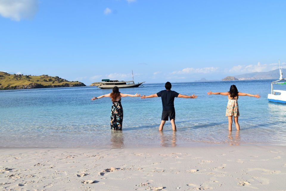Photo of Pink Beach, Komodo, 西マンガライ県 ヌサトゥンガラティムール インドネシア by Teena