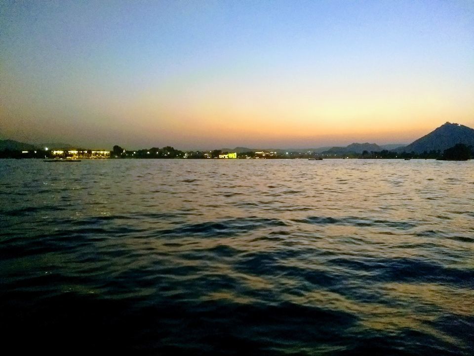 Photo of Fateh Sagar Lake, Udaipur, Rajasthan, India by Nisarg Pandya