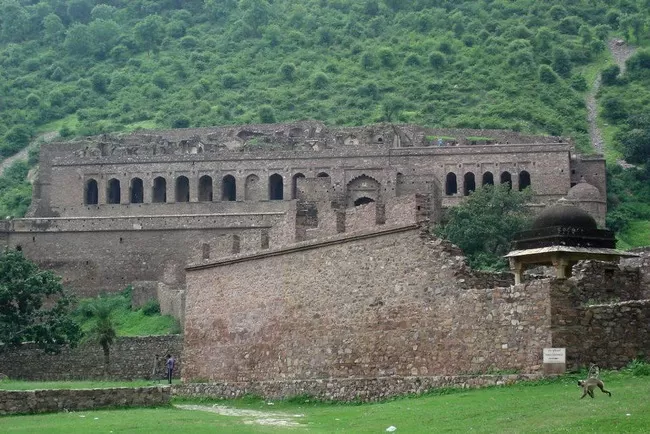 Photo of Bhangarh, Rajasthan, India by Le Voyageur