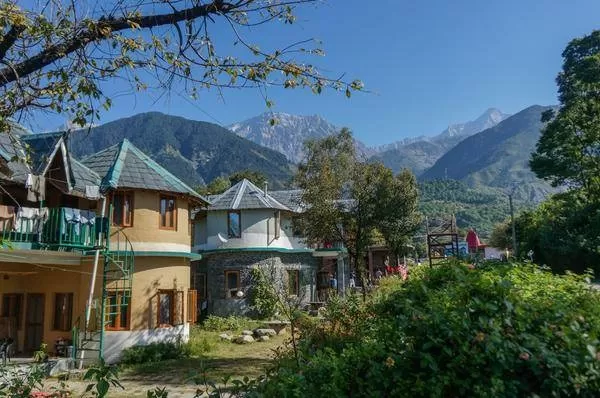 Photo of Ghoomakad, Rakkar, Himachal Pradesh, India by Himani Khatreja