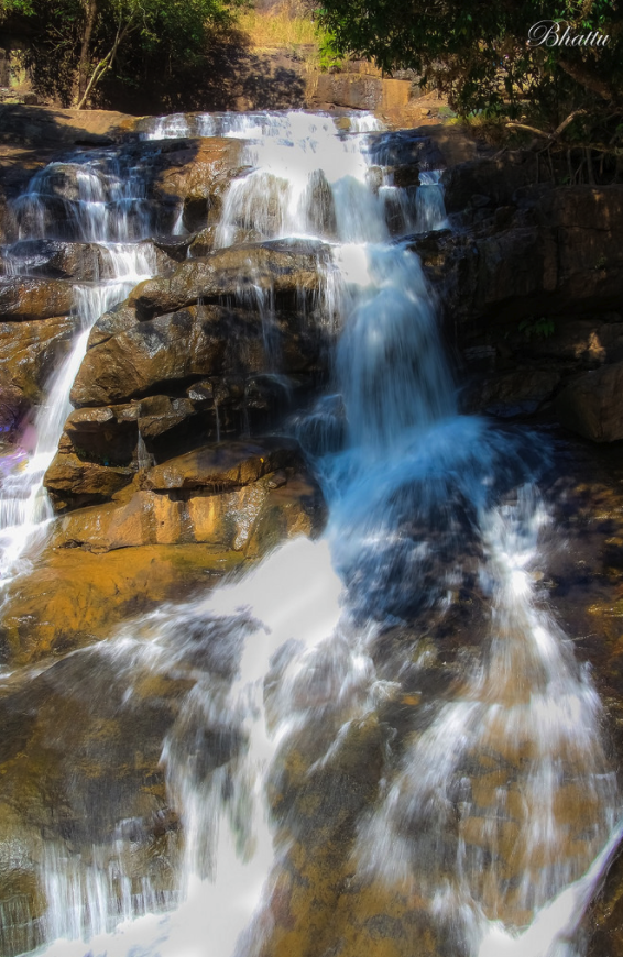 Photo of Kothapalli Waterfalls, Vishakhapatnam, Andhra Pradesh, India by Gunjan Upreti
