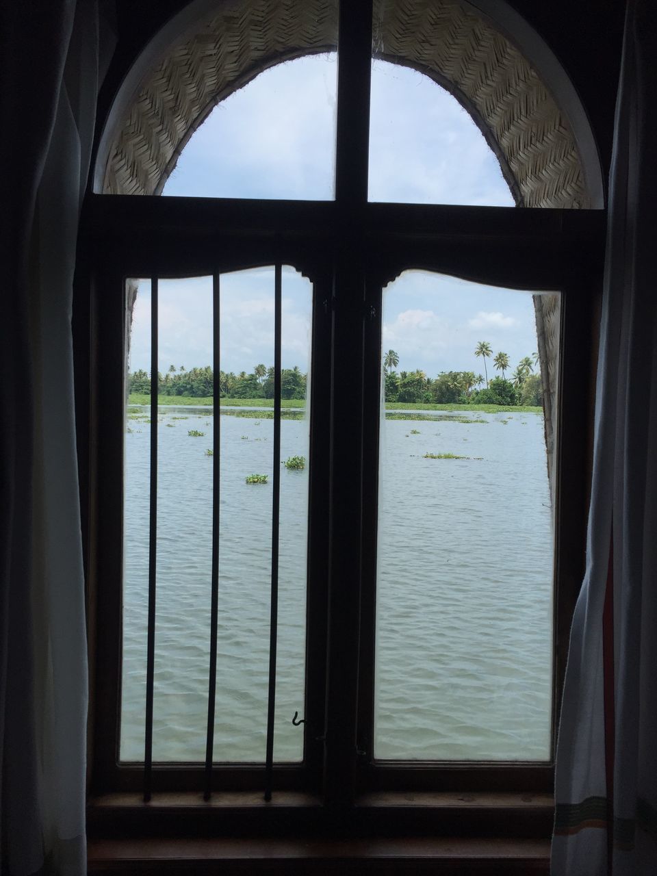 Photo of Floating on the serene backwaters of Kerala! by Deepa Subramanian