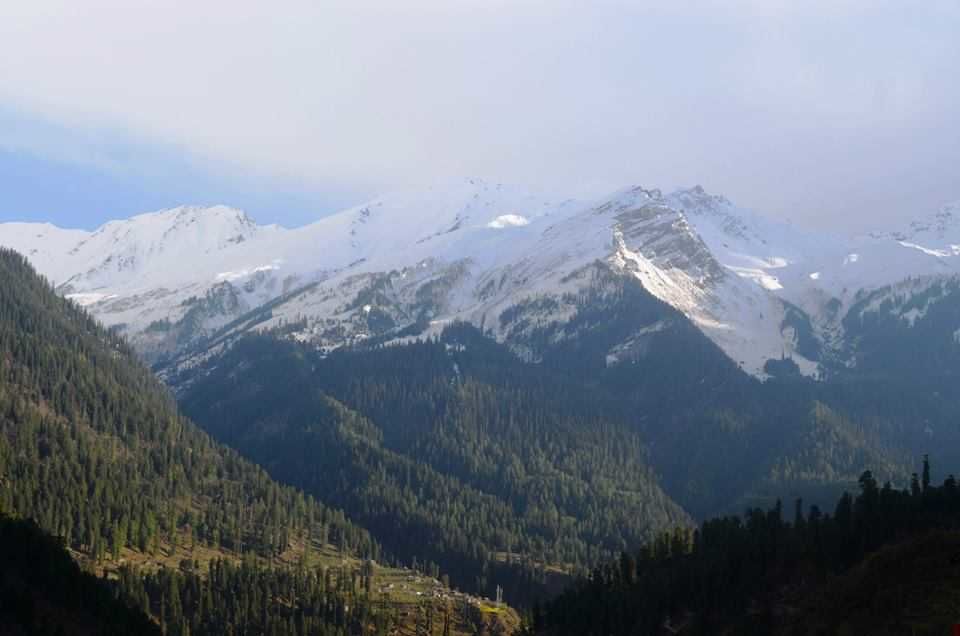 Photo of kheerganga Trek Milestone 1, Sosan, Himachal Pradesh, India by Apoorv Ahlawat